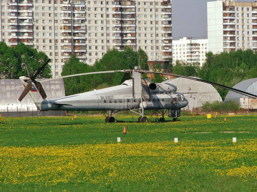Транспортный вертолет Ми-10 на НПО Взлёт.